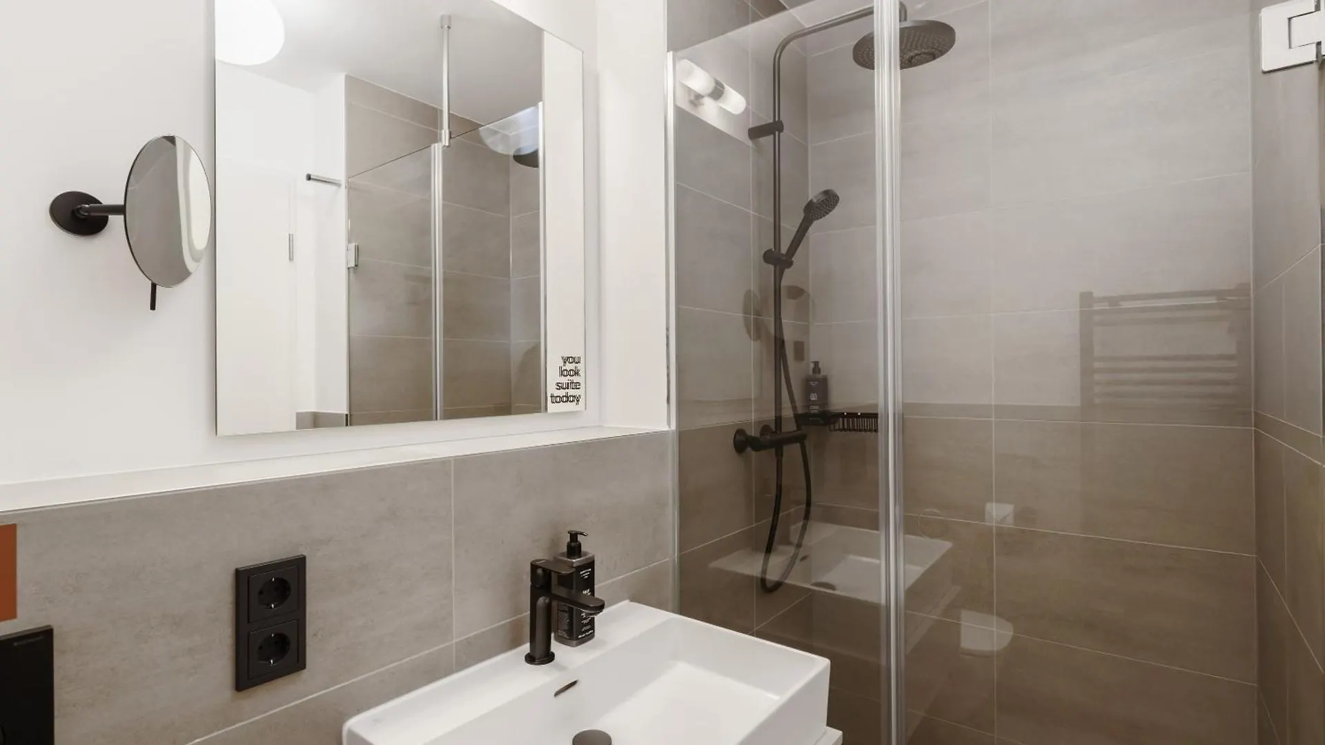 Limehome Berlin Sybelstr 0*,  Tyskland