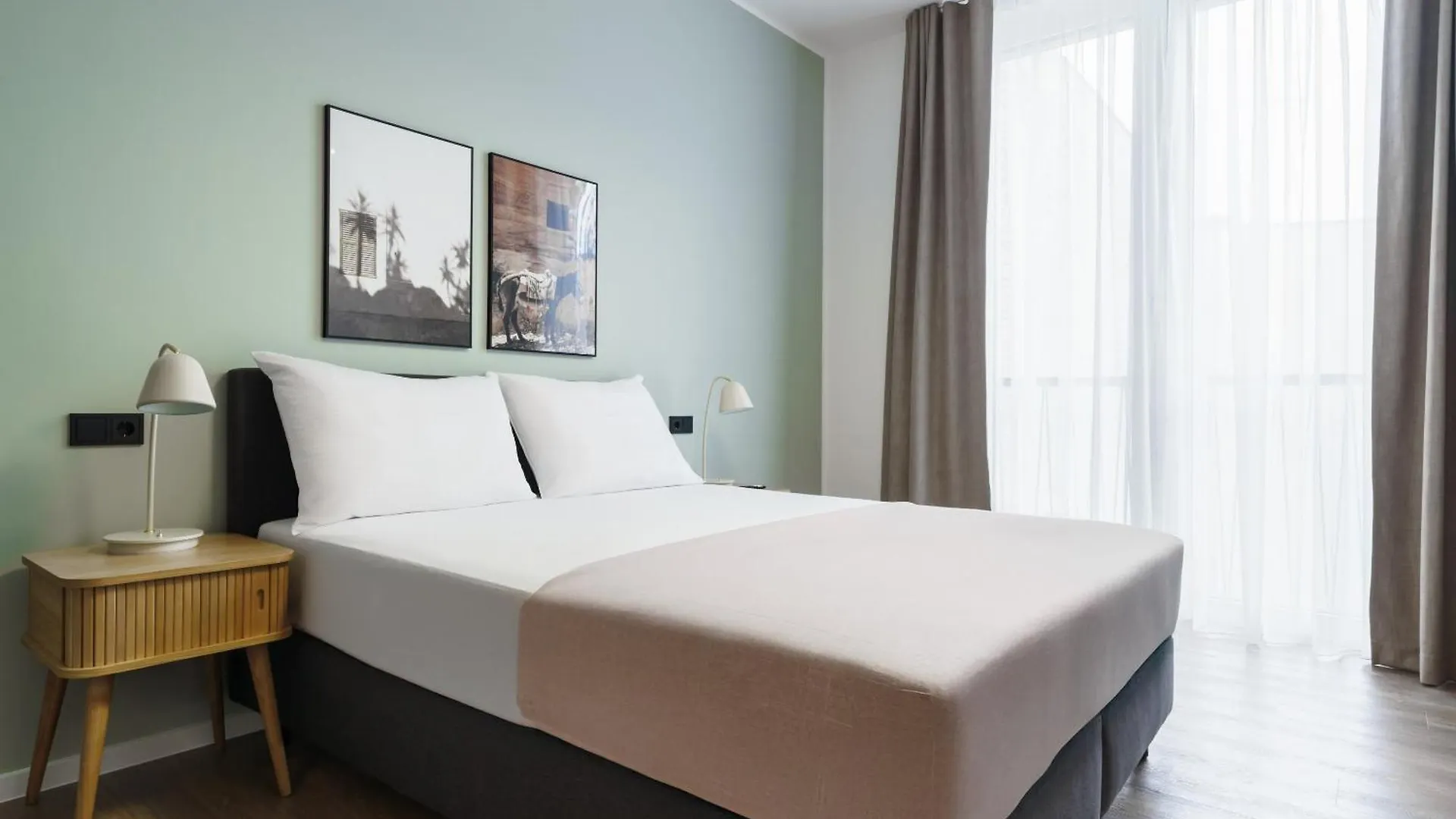 Lägenhet Limehome Berlin Sybelstr