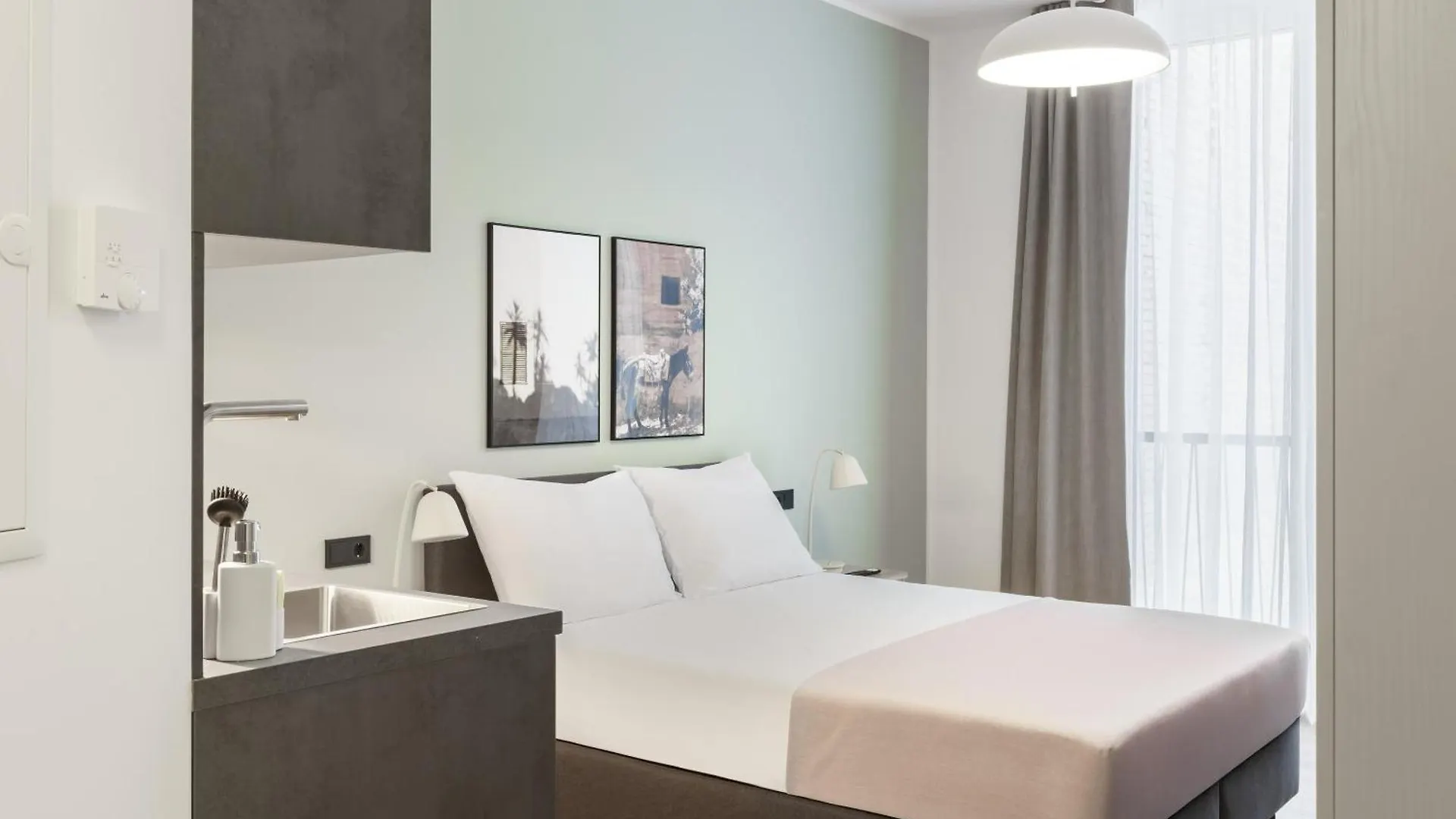 Limehome Berlin Sybelstr 0*,