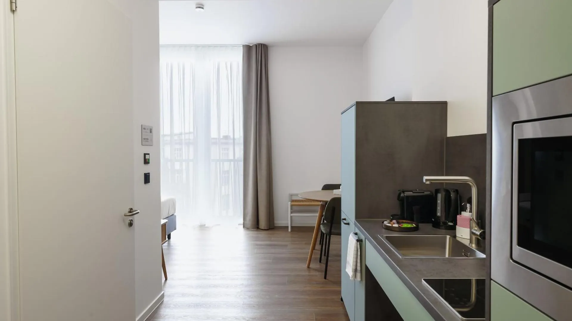 Limehome Berlin Sybelstr 0*,