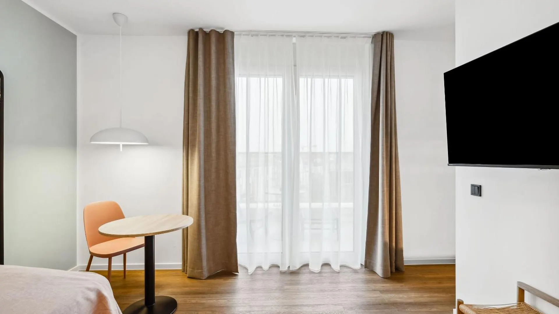 Limehome Berlin Sybelstr 0*,  Tyskland